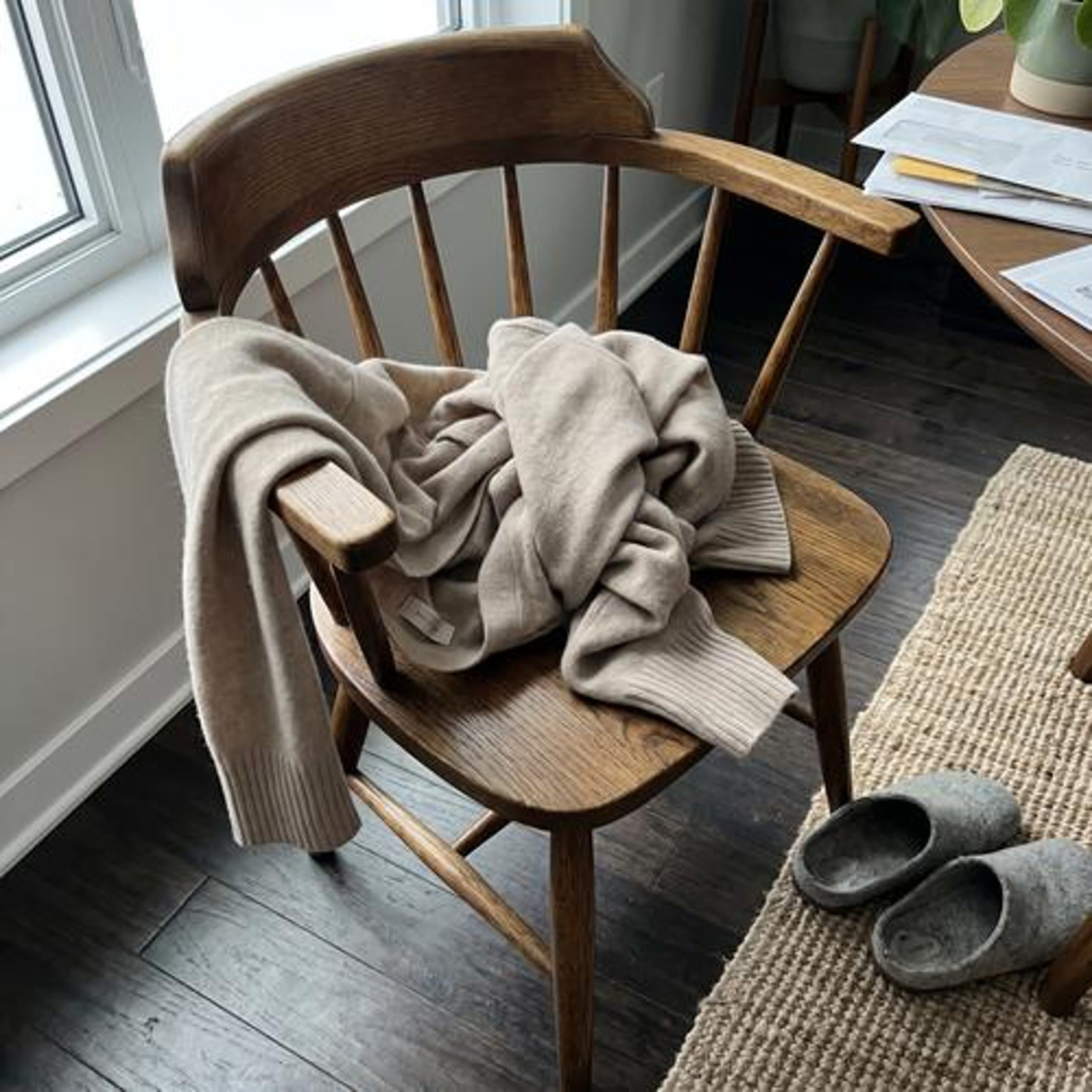 Vinted · crumpled-chair origin selfie